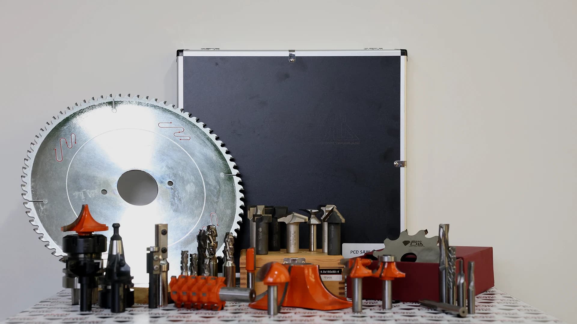 Mükemmel Kesim İçin Keskin Çözümler